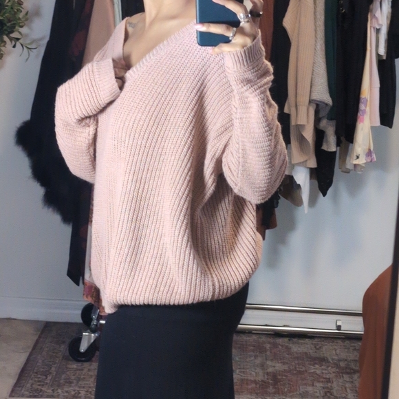 Open-Back Ribbed Off-the-Shoulder Sweater - Blush Pink - Picture 3 of 9